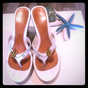 Coach sandles white w/bumblebee accent